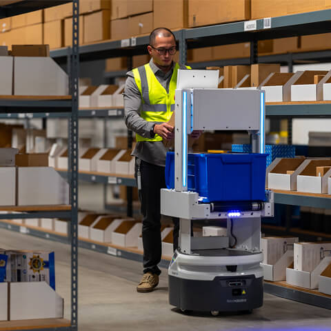 Autonomous Robots Are Changing the Game in Warehousing